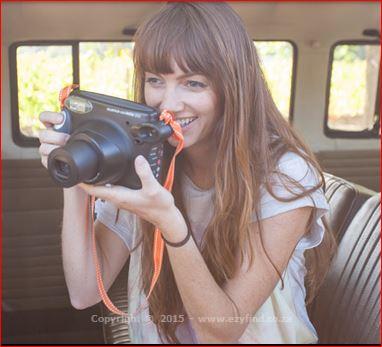 Ice breaking mischievous memento's/photography